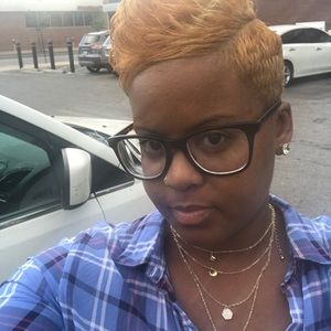 Meet your Posher, Ashley